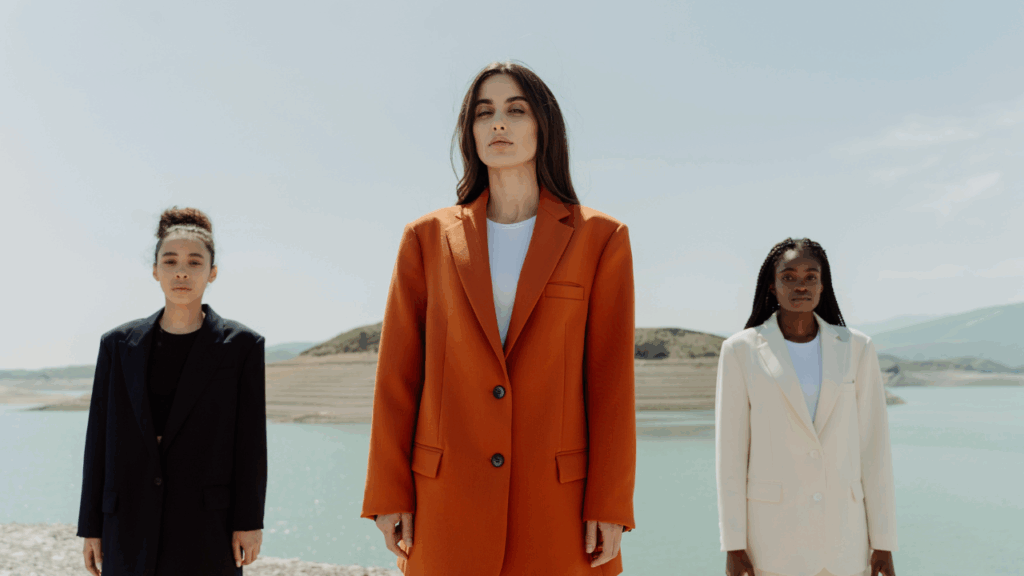 Leveraging seasonal trends: women’s fashion campaigns on meta platforms